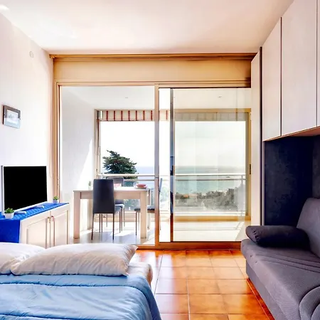 Free Parking-sea View, With Pool & Garden