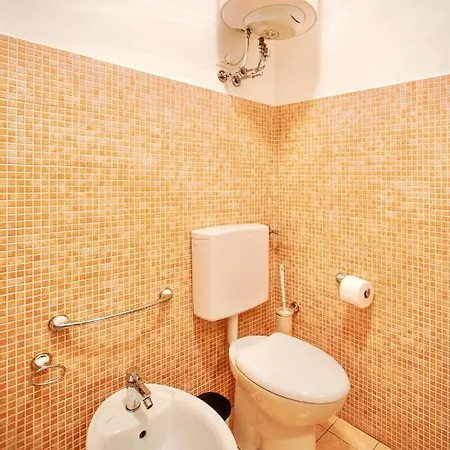 Free Parking-sea View, With Pool & Garden Appartamento